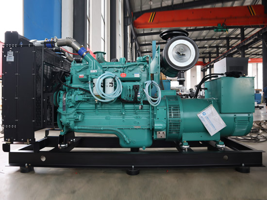 550KW重慶康明斯發電機組 550KW重慶康明斯發(fā)電機(jī)組